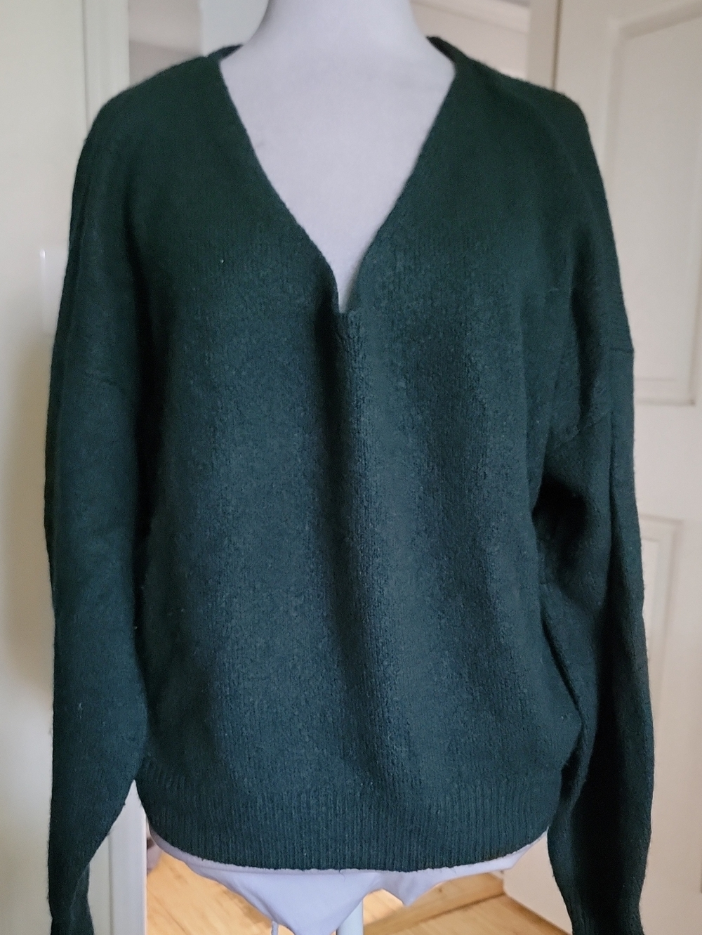 Madewell Women's Deep Green V-Neck Sweater